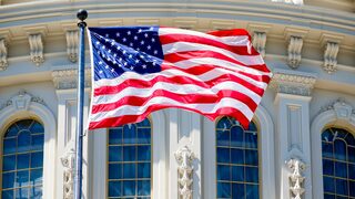 FlagCapitolDC_EN-US1553861171.jpg