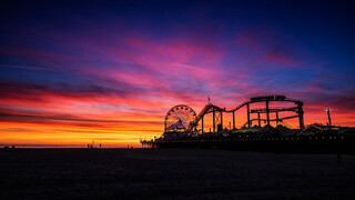 SunsetPier_EN-US7261804528.jpg